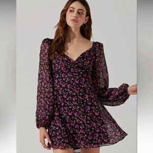 Astr Black and Pink Floral Long Sleeve Dress